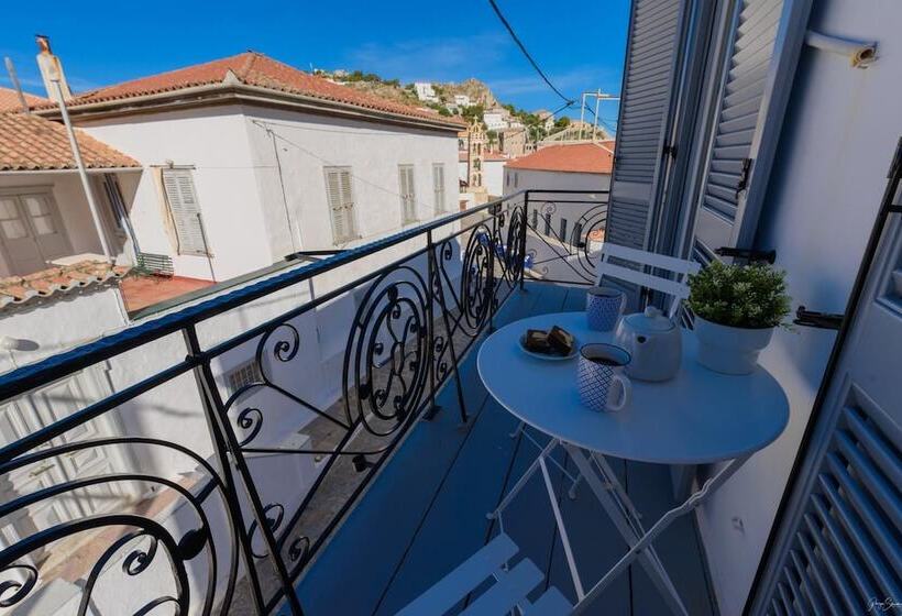 Orloff Legacy Suites Hydra