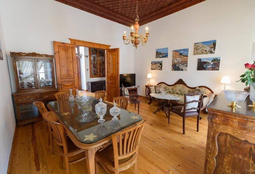 Orloff Legacy Suites Hydra