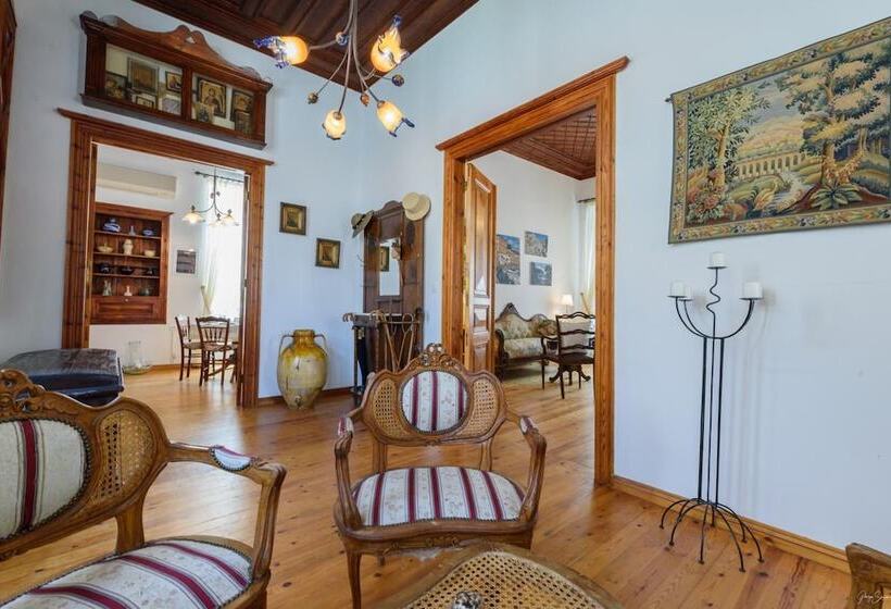 Orloff Legacy Suites Hydra