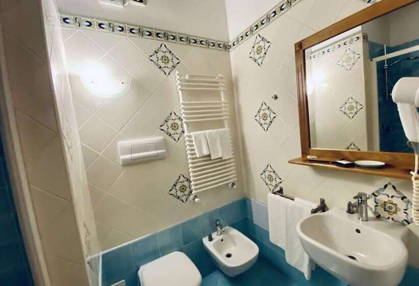 بنسيون Campagna Waterfalls View Suites