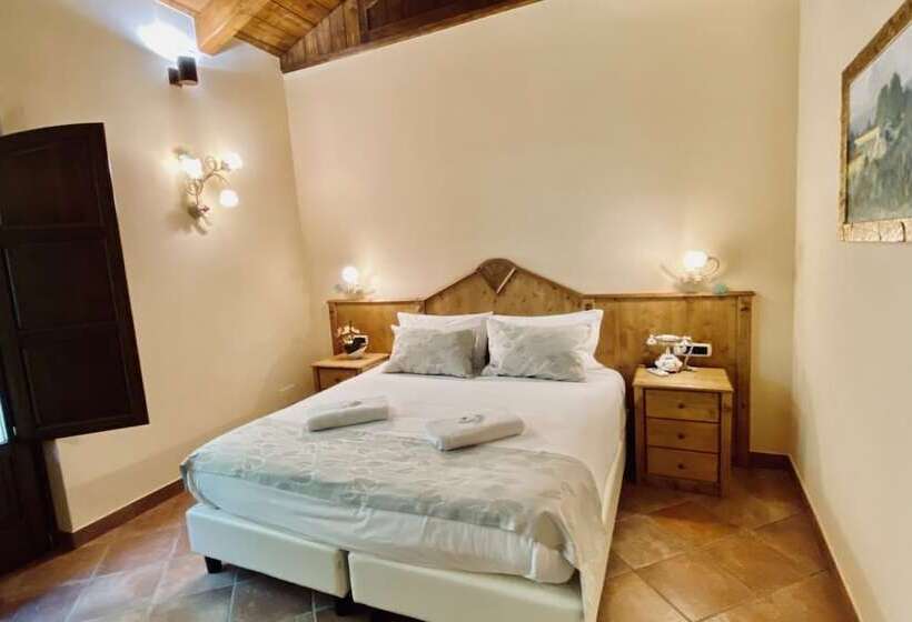 بنسيون Campagna Waterfalls View Suites