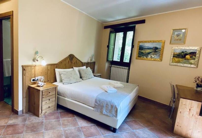 بنسيون Campagna Waterfalls View Suites