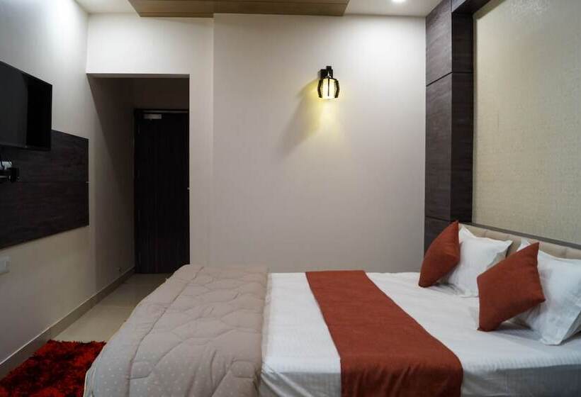 פנסיון Midtown