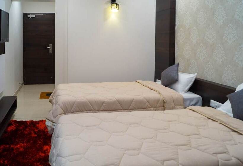 פנסיון Midtown