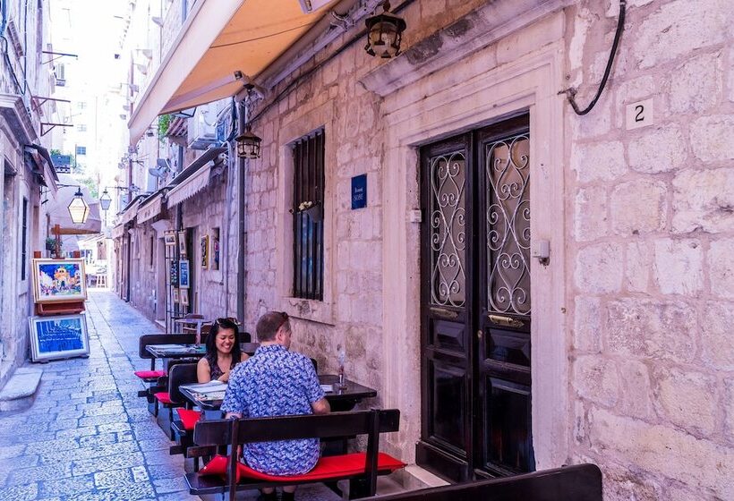 بنسيون Rooms Katja & Lara