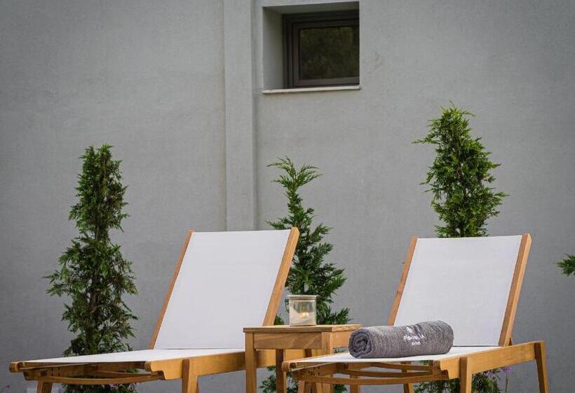 Pignolia Suites   Adults Only