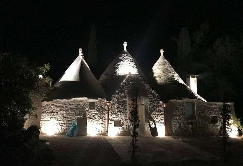 Pretty Trullo Cottage In Martinafranca With Garden And Barbecue