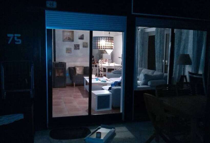 Резиденция Inviting 2 Bed House In Tignale