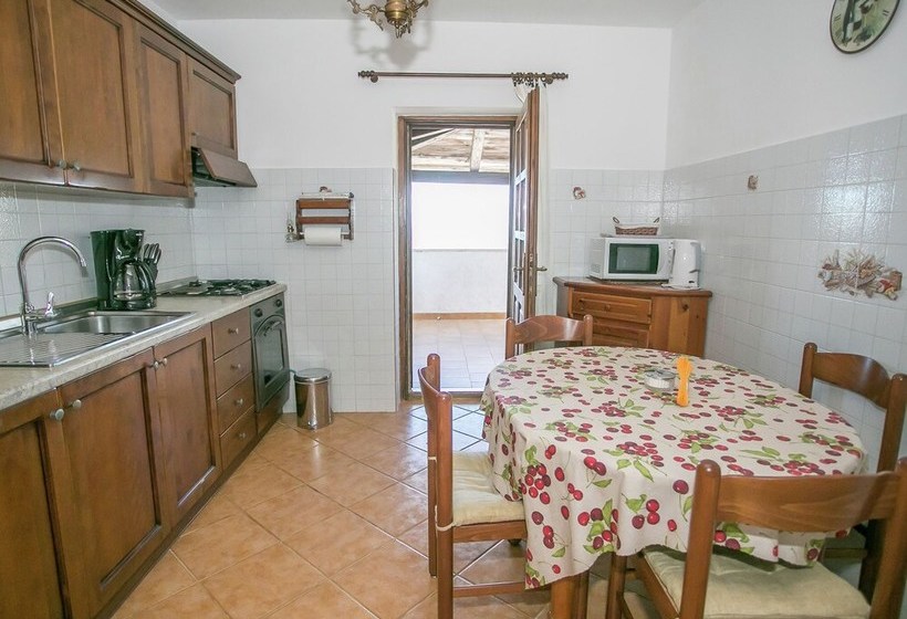 Unique Villa For Up To 8 Persons, With Pool, Hot Tub & Beautiful Garden