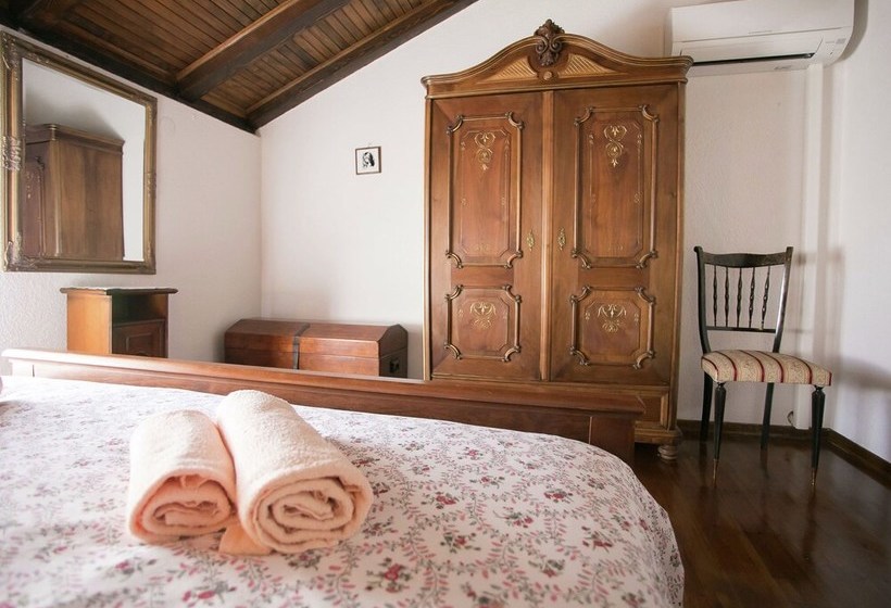 Unique Villa For Up To 8 Persons, With Pool, Hot Tub & Beautiful Garden