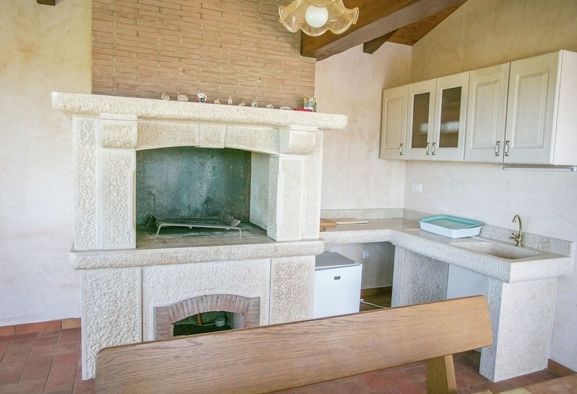 Unique Villa For Up To 8 Persons, With Pool, Hot Tub & Beautiful Garden