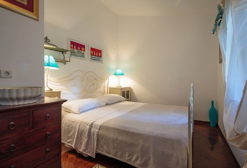 Villa With Perfect Sun Deck Overlooking The Pool In The Heart Of Istria