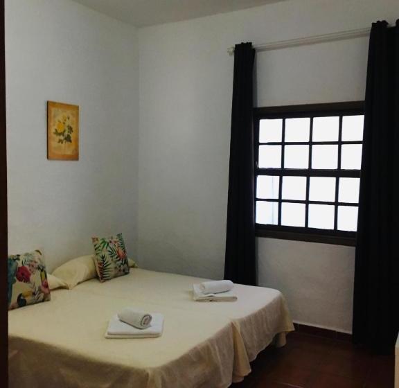 Apartamentos Y Habitaciones Villa Marina