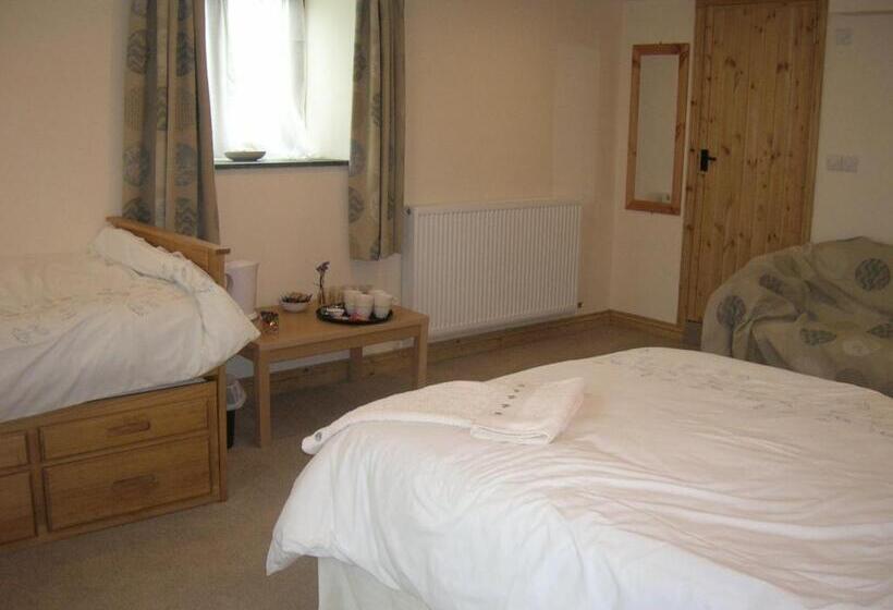 مبيت وإفطار Polhilsa Farm