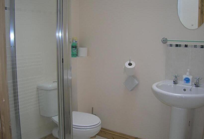 مبيت وإفطار Polhilsa Farm