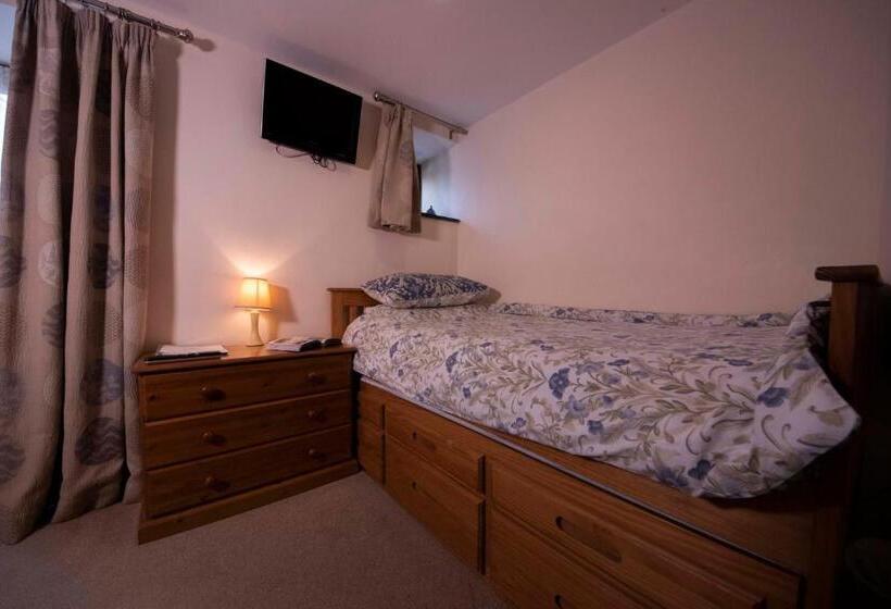 مبيت وإفطار Polhilsa Farm