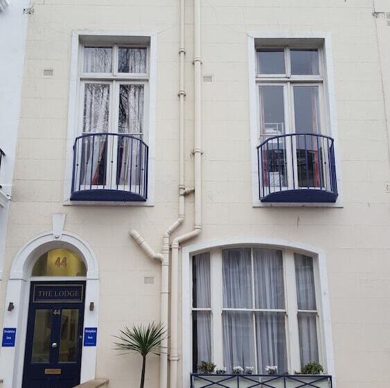 Dolphin Inn   The Lodge