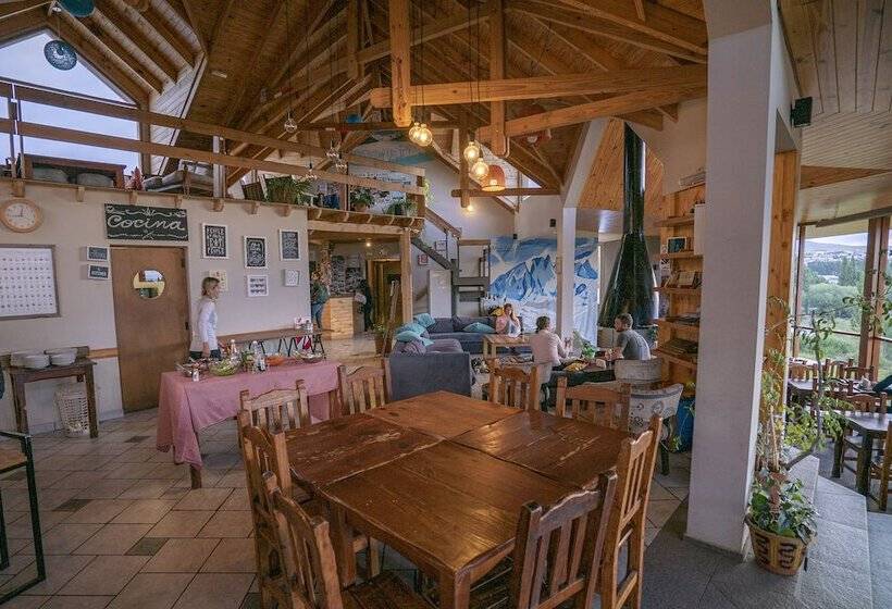 ホテル America Del Sur Calafate Hostel