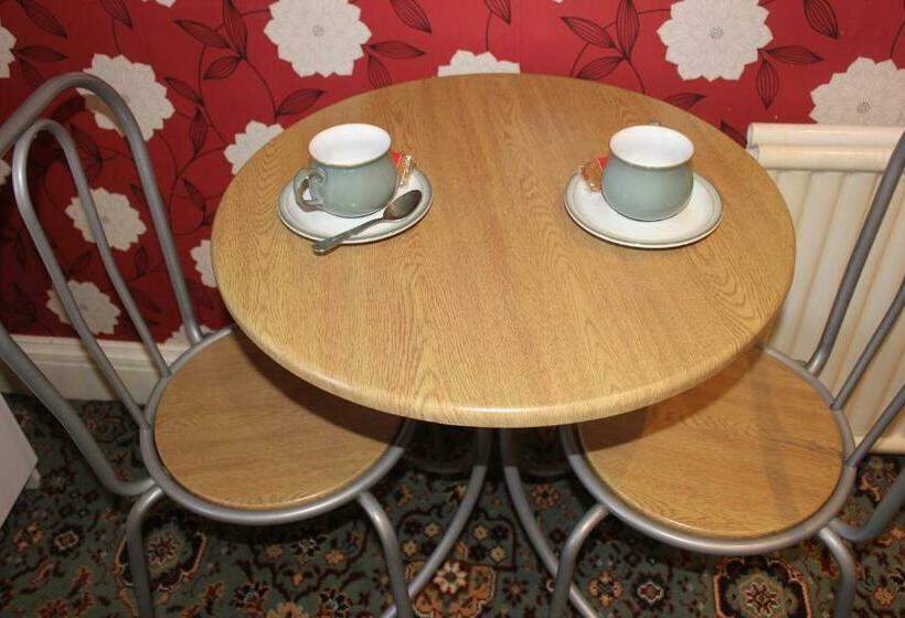 בית מלון כפרי Ardlair Guest House