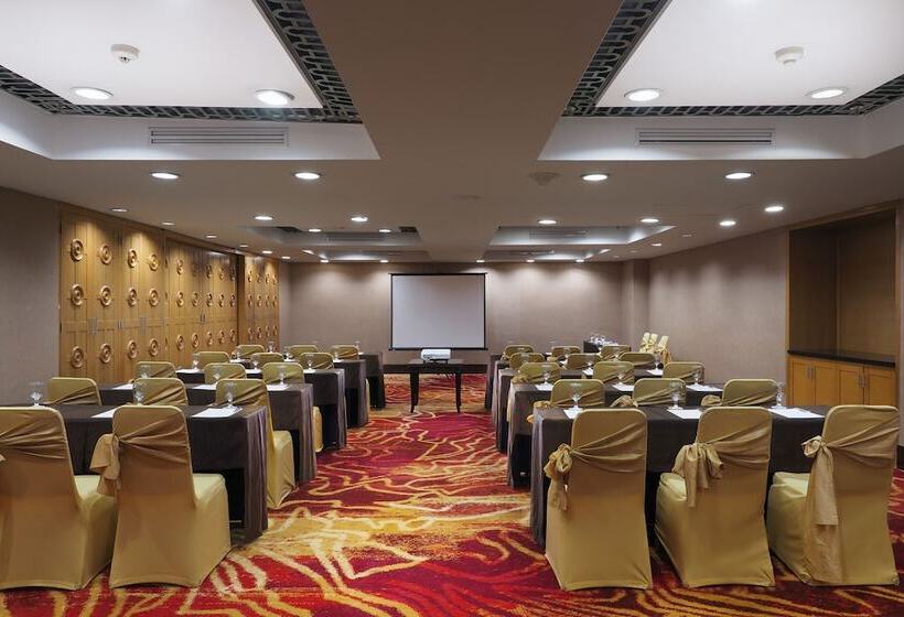 호텔 Aryaduta Medan