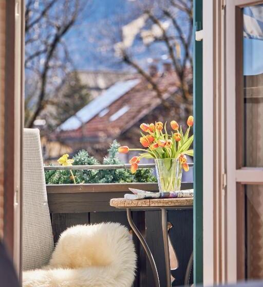 هتل Aschenbrenner