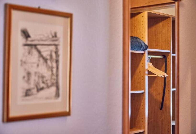 هتل Aschenbrenner