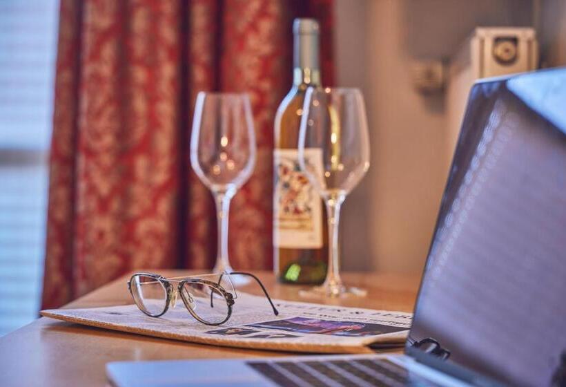 هتل Aschenbrenner