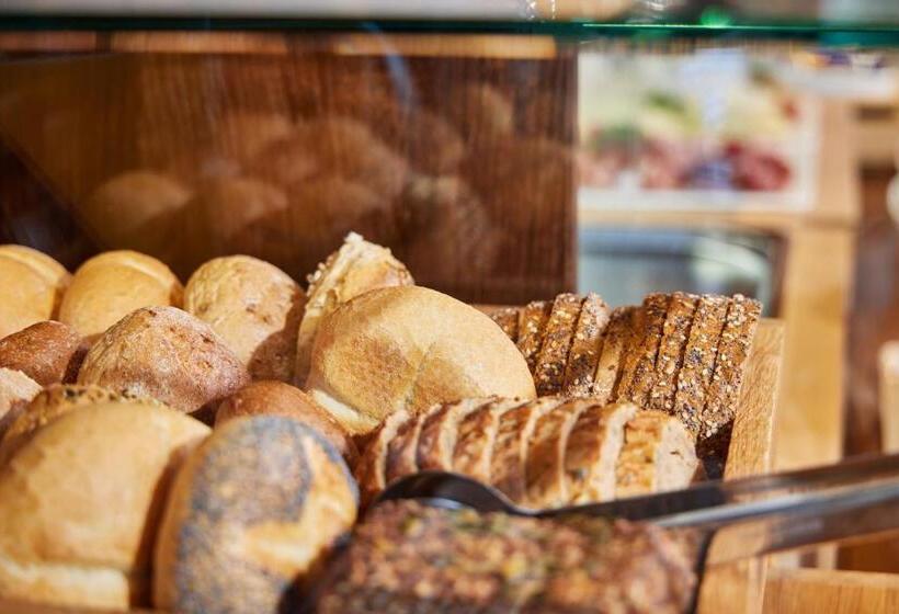 هتل Aschenbrenner