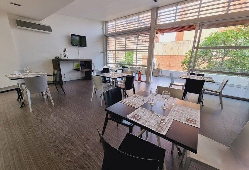 酒店 Austral Suites