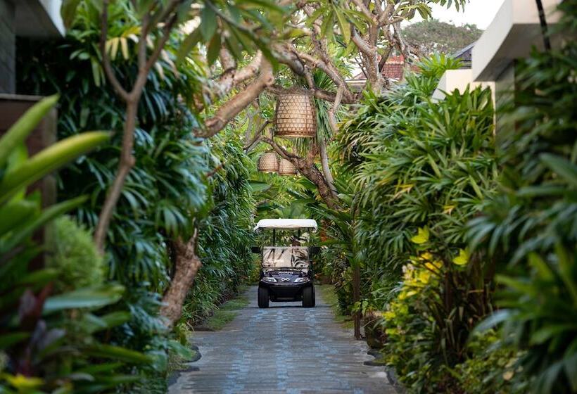 בית מלון כפרי Avani Seminyak Bali Resort