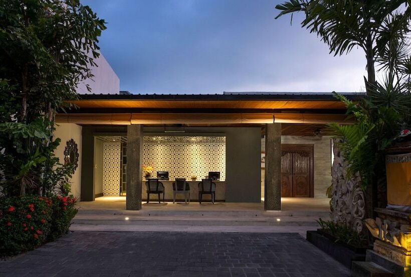 בית מלון כפרי Avani Seminyak Bali Resort
