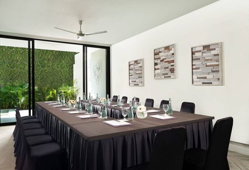 בית מלון כפרי Avani Seminyak Bali Resort