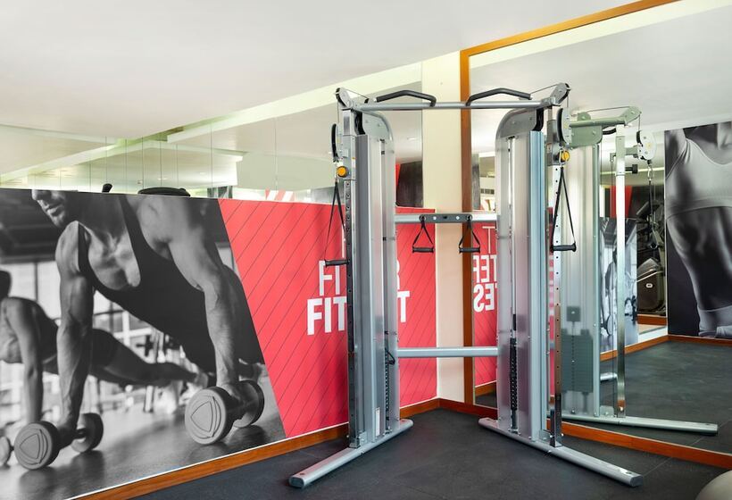 בית מלון כפרי Avani Seminyak Bali Resort