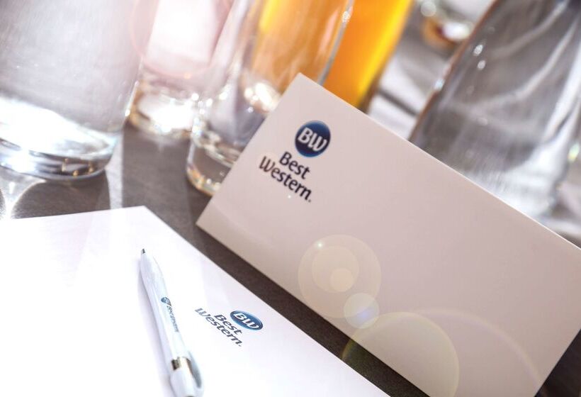 בית מלון כפרי Best Western Homestead Court