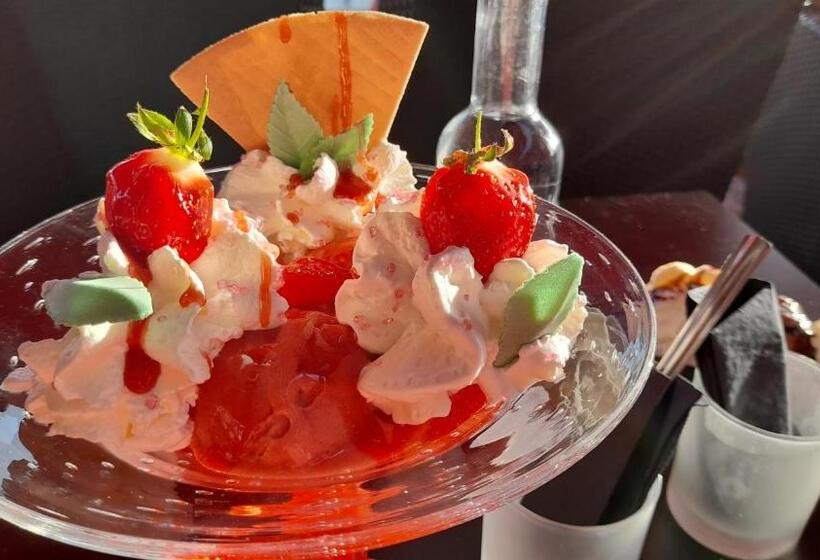 ホテル Cap Saint Martin Marina