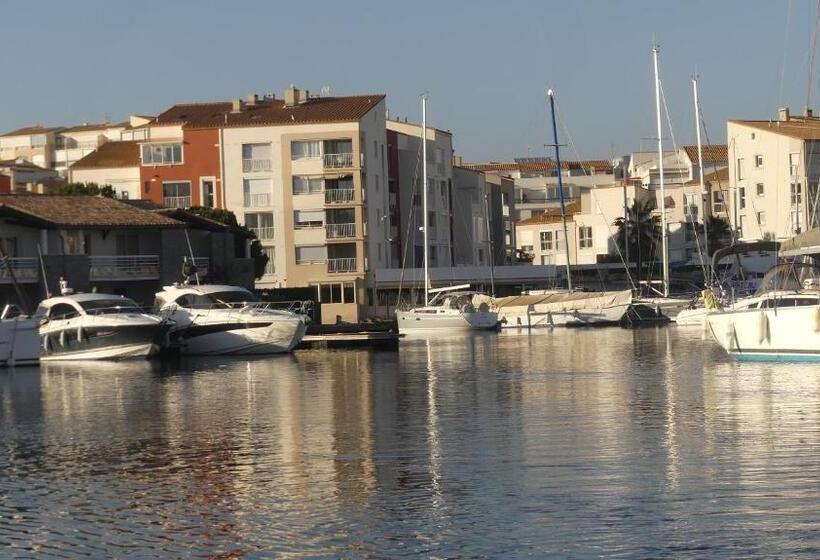 ホテル Cap Saint Martin Marina