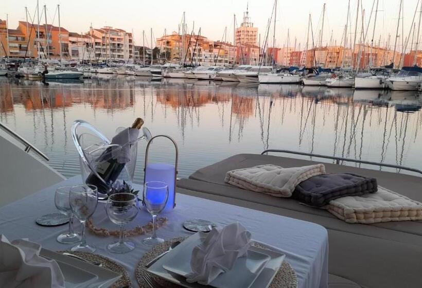 ホテル Cap Saint Martin Marina