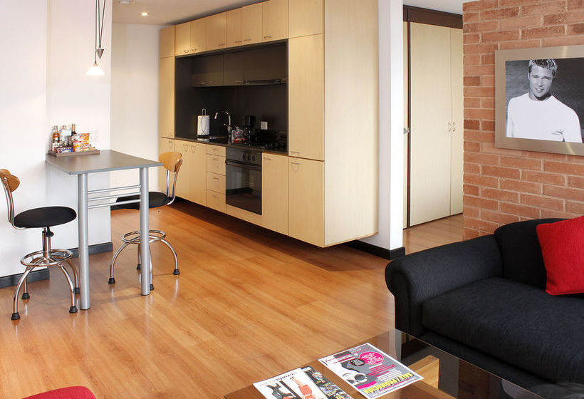 ホテル Celebrities Suites