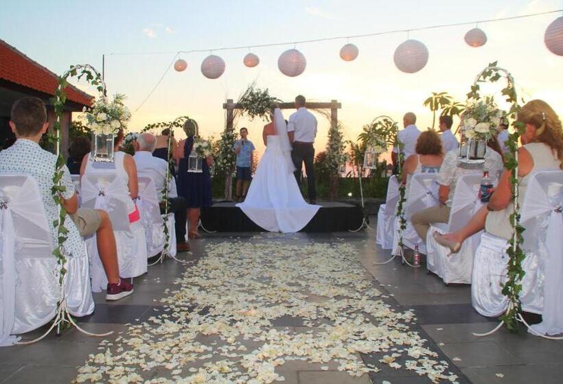 Champlung Mas Hotel Legian