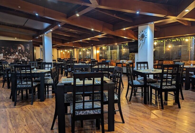 هتل Charlotte Suite 26