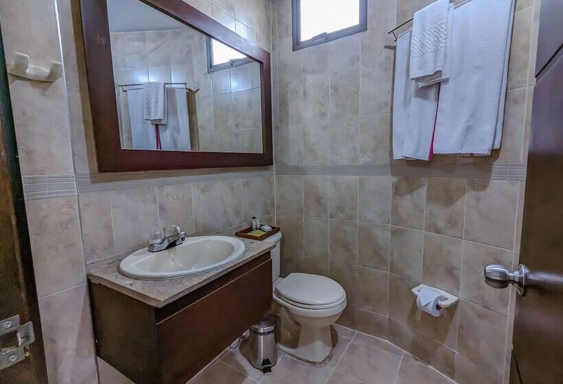 هتل Charlotte Suite 26