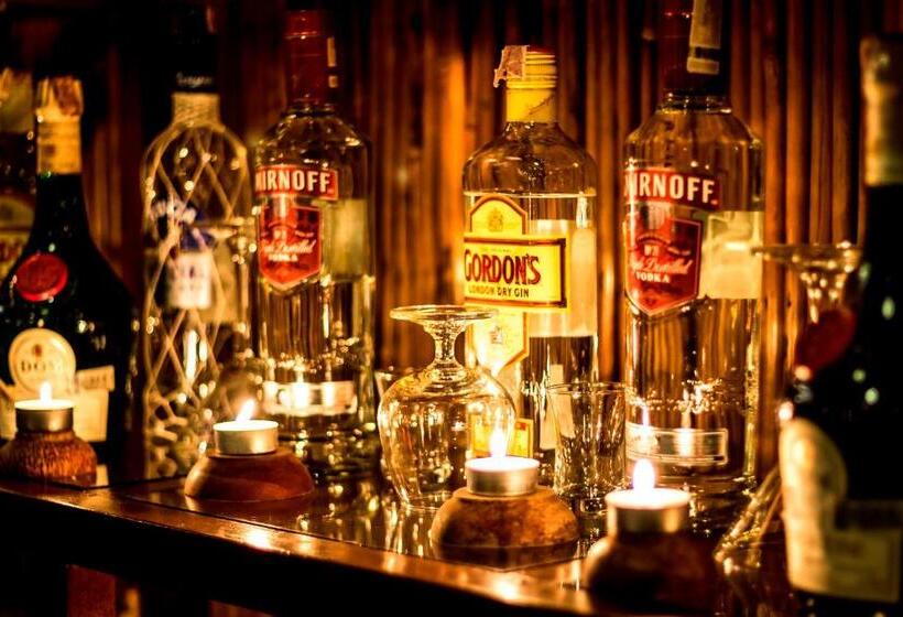 호텔 Cocotinos Manado