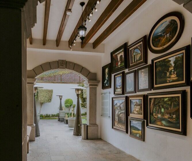 Отель Dos Patios Queretaro Curamoria Collection