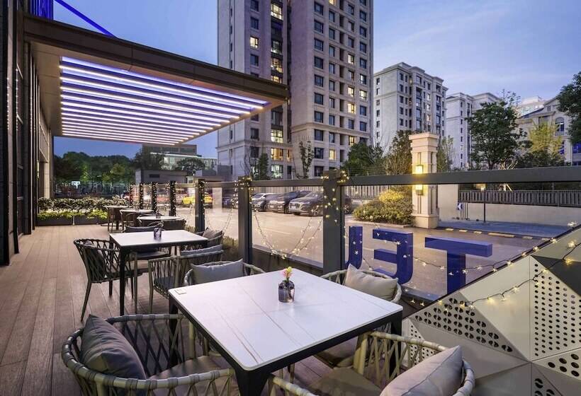 Novotel Shanghai Jingan