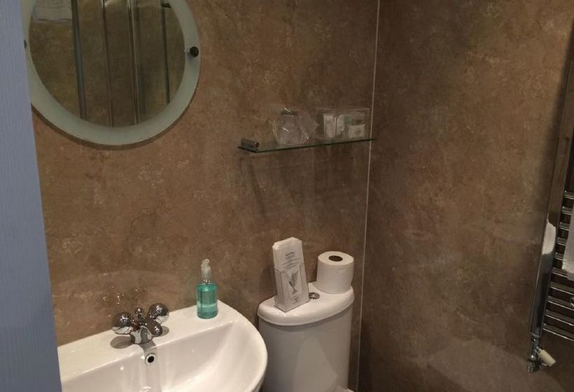 فندق Fernlea Guest House