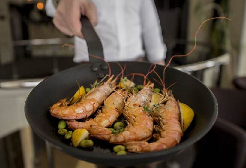 هتل Four Elements Perm