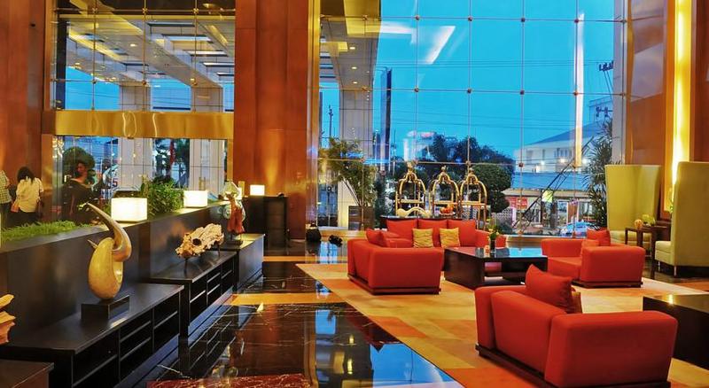 Gumaya Tower Hotel Semarang