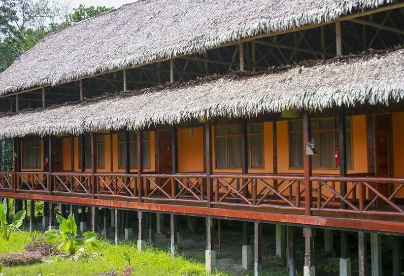 هتل Heliconia Amazon River Lodge