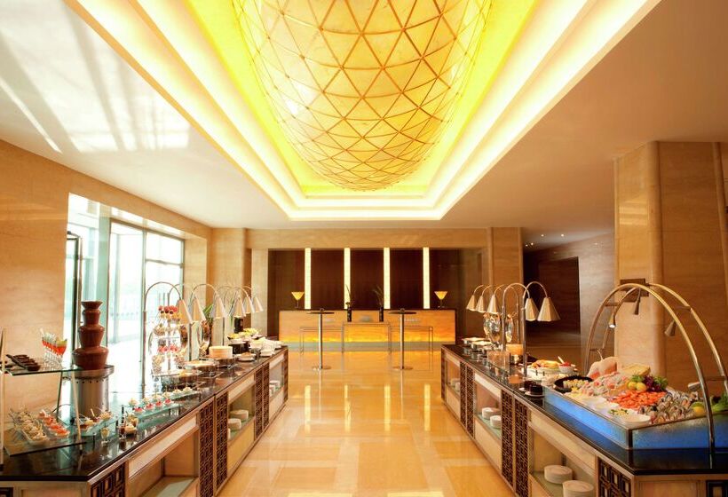 هتل Hilton Beijing Capital Airport