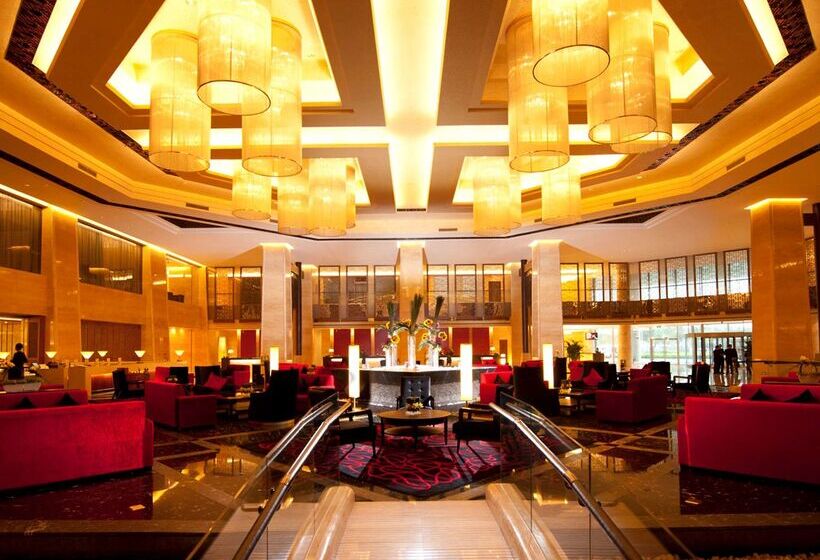 هتل Hilton Beijing Capital Airport